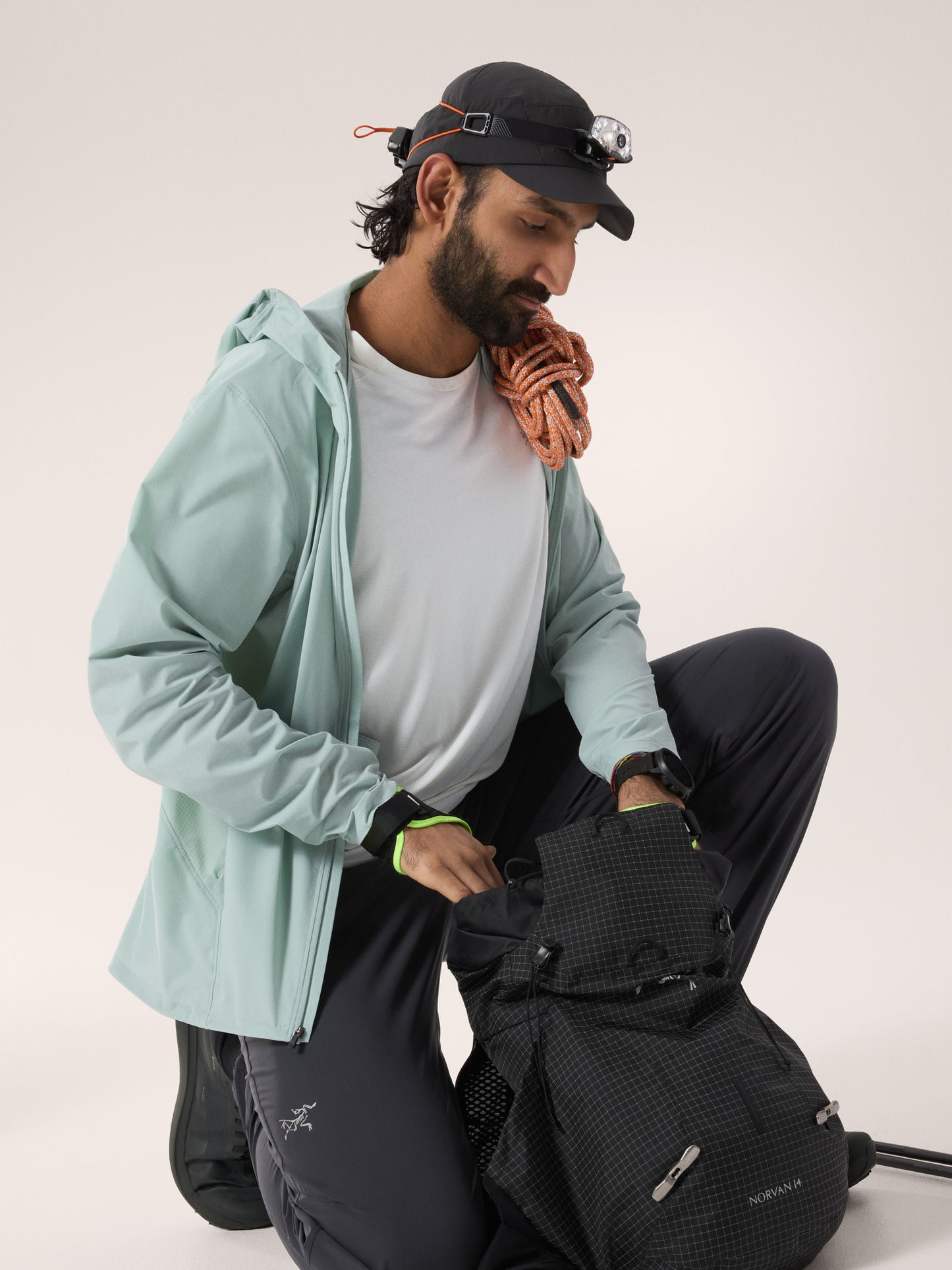 alt1